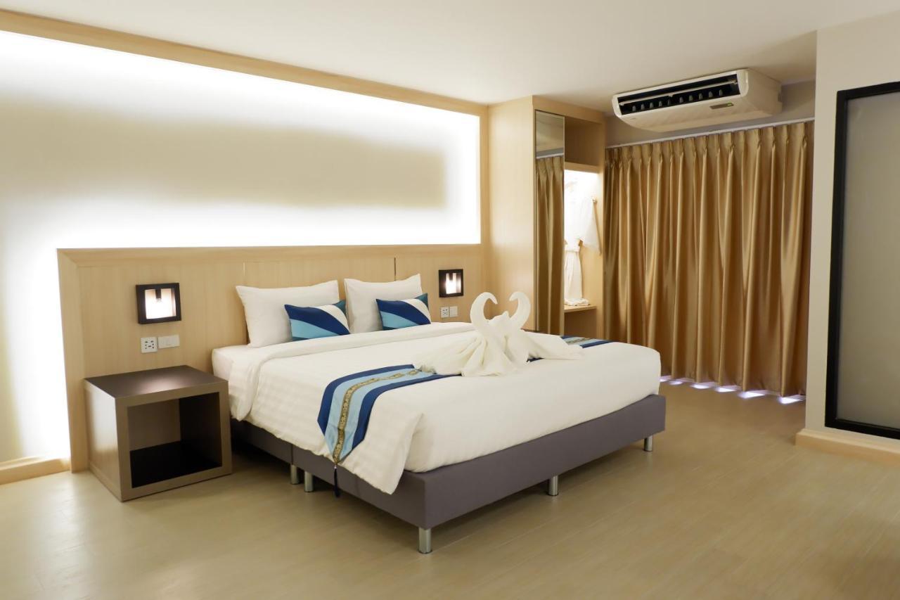 O2 Luxury Hotel Bang Phli Exterior photo
