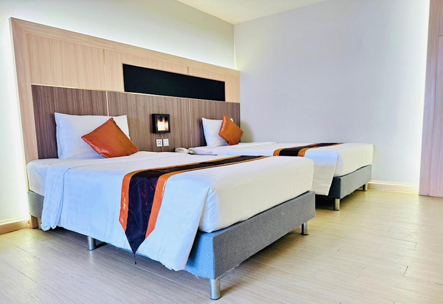 O2 Luxury Hotel Bang Phli Exterior photo