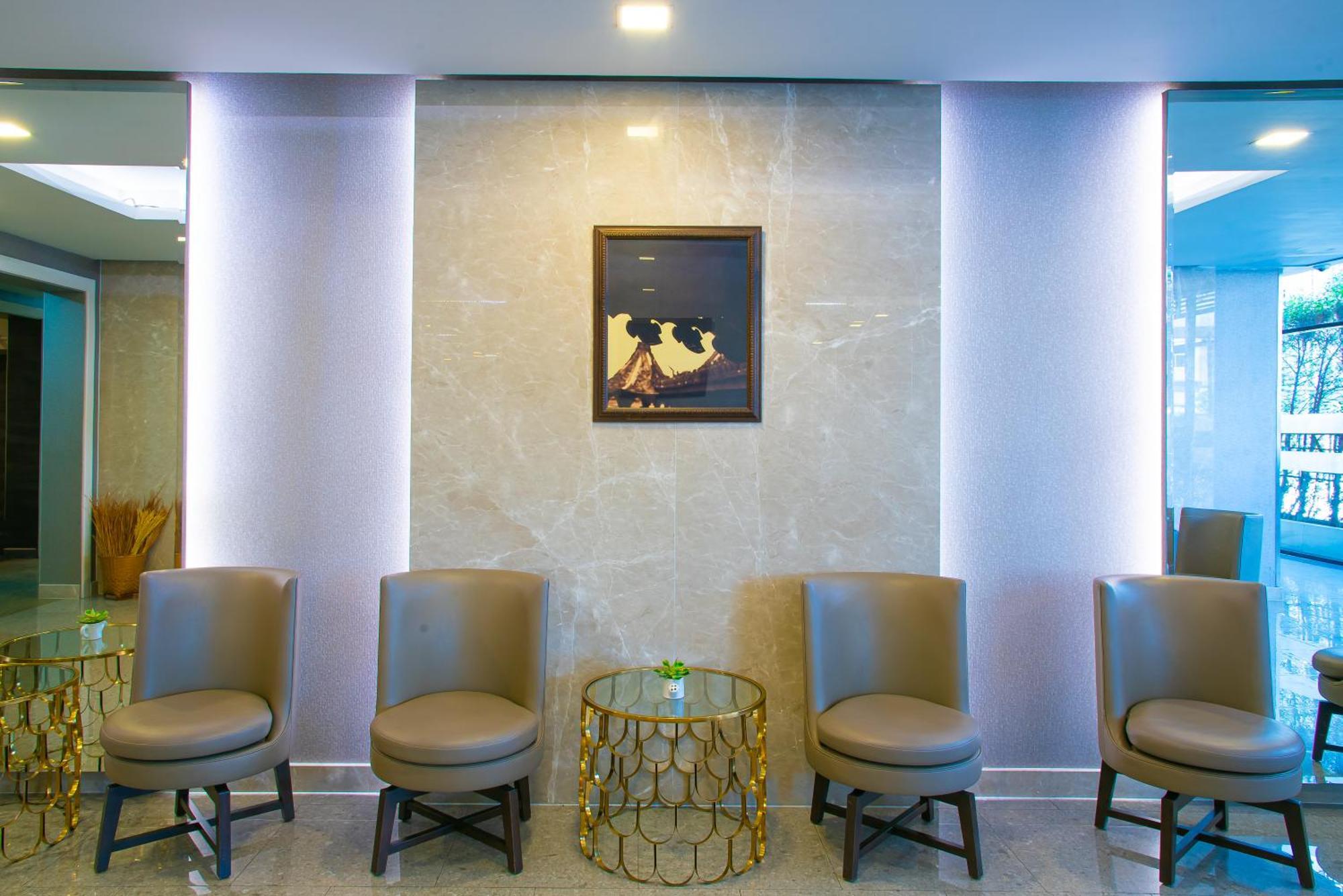 O2 Luxury Hotel Bang Phli Exterior photo