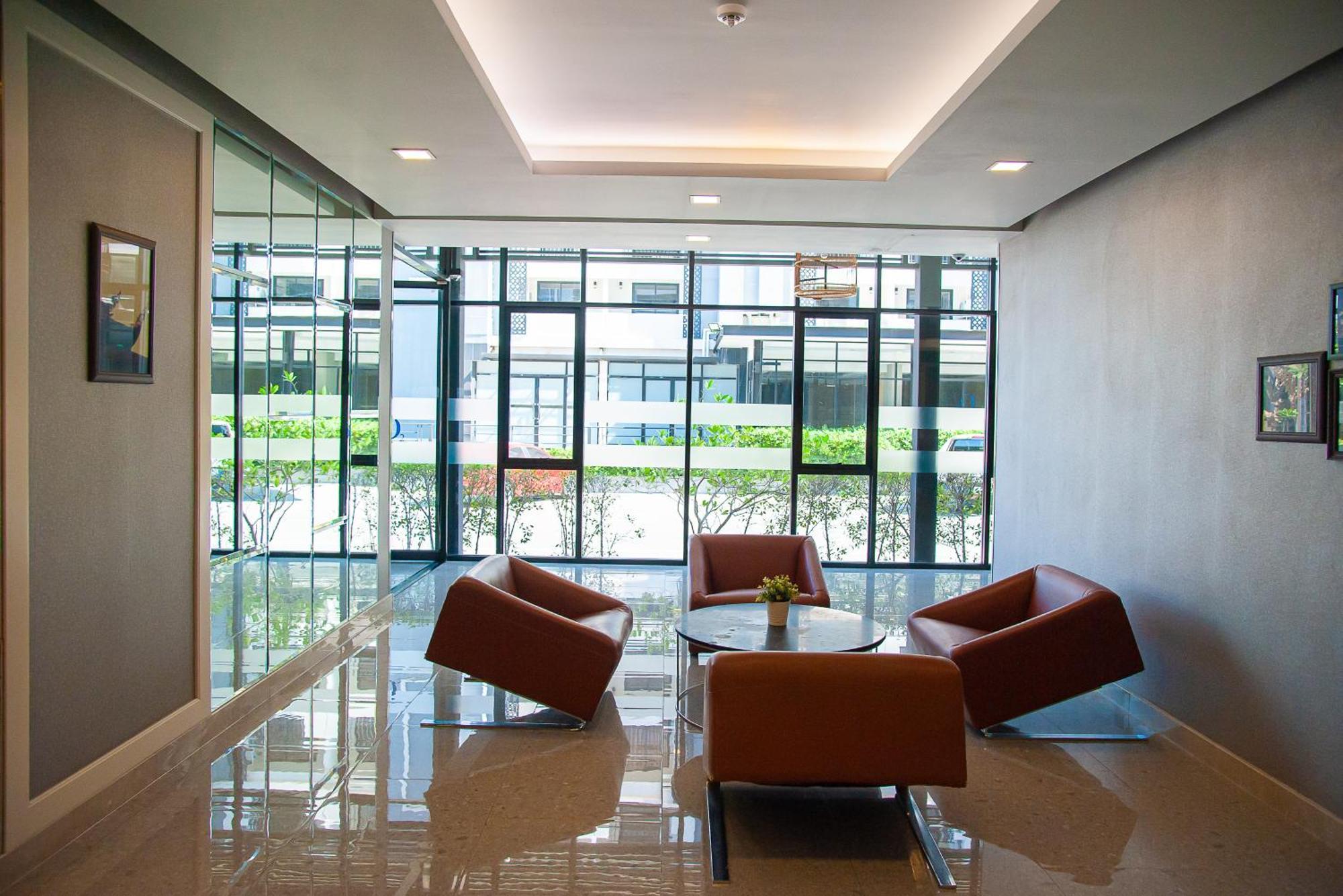 O2 Luxury Hotel Bang Phli Exterior photo